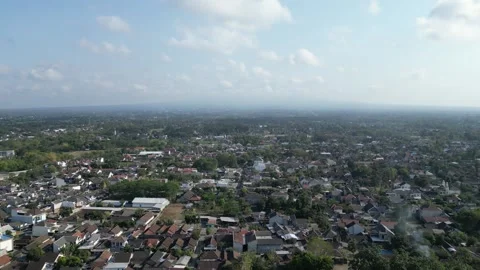Aerial view of Population density is displacing agricultural land and forests. Vídeos de archivo 290991571