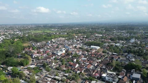Aerial view of Population density is displacing agricultural land and forests. Vídeos de archivo 290991992