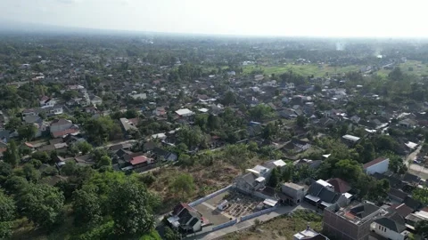 Aerial view of Population density is displacing agricultural land and forests. Vídeos de archivo 290993336