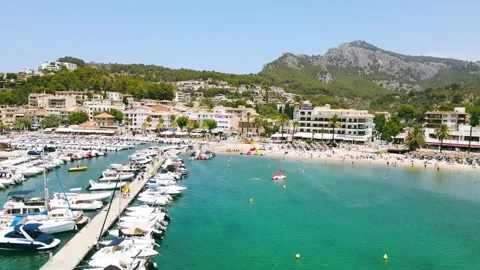 Aerial View of Port de Sóller, Mallorca Video stock 304059911