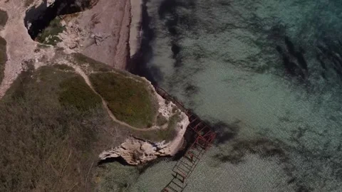 Aerial view of a pristine stretch of coast located in Salento, Puglia, Italy 動画素材 194033655