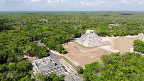 Aerial view of Pyramid of Chichen Itza in Yucatan, Mexico Stock Footage 155770356