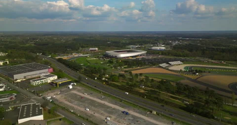 Aerial view of the race track hosting the 24 Hour Endurance Car Race at Le Mans 库存影片 241077358