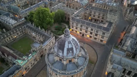 Aerial view of the Radcliffe Camera Stock-Footage 229117343