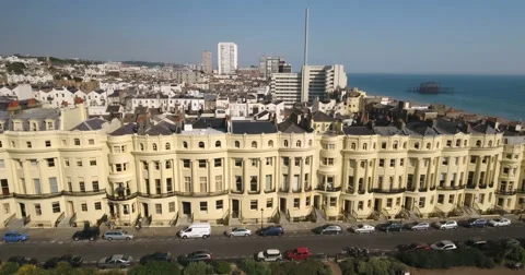 Aerial view of a regency square in Brighton 動画素材 66358396