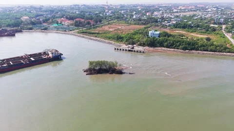 Aerial View Reverse Orbit 3 of a Small Island Near the Viewpoint. 스톡 동영상 327435627