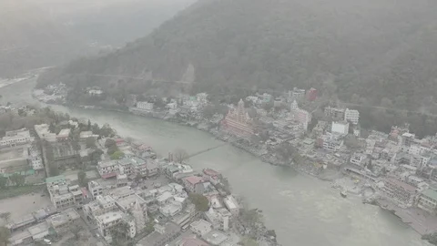 Aerial view on Rishikesh, India, 4k drone, ungraded/flat 스톡 동영상 107685675