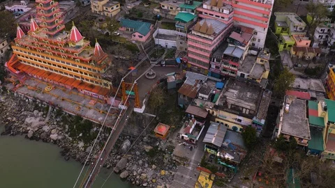 Aerial view on Rishikesh, India, 4k drone footage Video stock 109340392