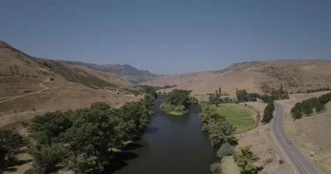 Aerial view of river with island in Samtskhe-Javakheti, Georgia. Stock Footage 327849735