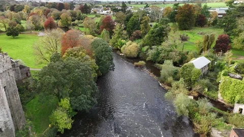 Aerial View of River Suir in Cahir Ireland 4K Видео 333926197