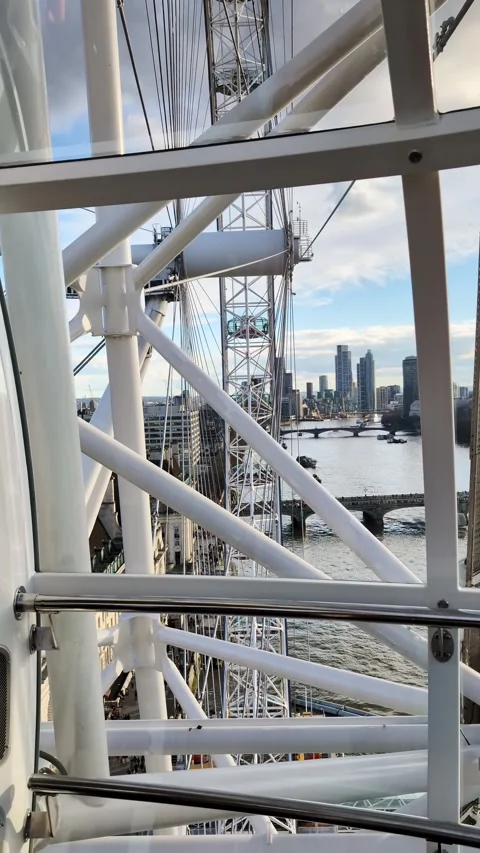 Aerial view of River Thames and London skyline from London Eye cabin Video stock 335636783