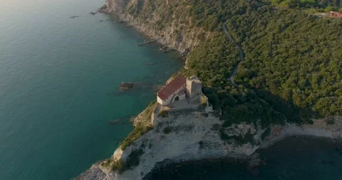 Aerial view of Rocchette cliff in the Tuscan Maremma in Italy 4K Vídeos de archivo 146973076