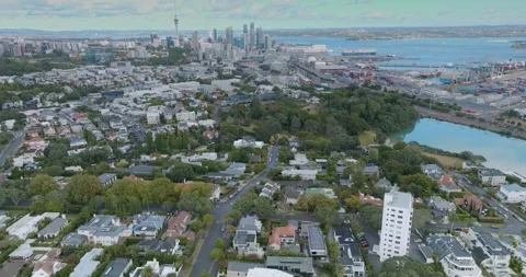 Aerial view of Round the bays fun run along a coastal road in Auckland, New Stock-Footage 303445524