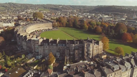 Aerial view of the Royal Crescent during Autumn, Bath, UK Video stock 142223610