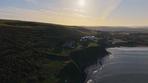 Aerial View of Rugged North Devon Coast Near Saunton Sands, England Vidéo 333343981