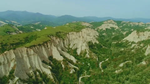 Aerial view  of the sand pyramids of Melnik, Bulgaria Vídeos de archivo 138706296