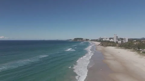Aerial View of Sandy Beach and Ocean Coastline Vídeos de archivo 327042014