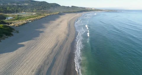 Aerial view of sandy beach and blue ocean The concept of summer. ancora, ca.. 스톡 동영상 327465242