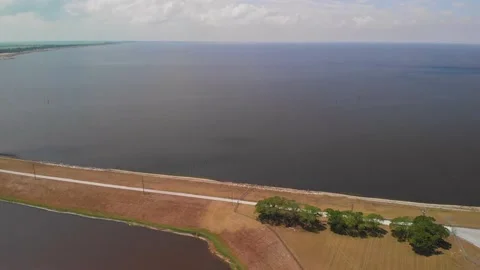  Aerial view of a scenic trail along Lake Okeechobee Stock Footage 154875993