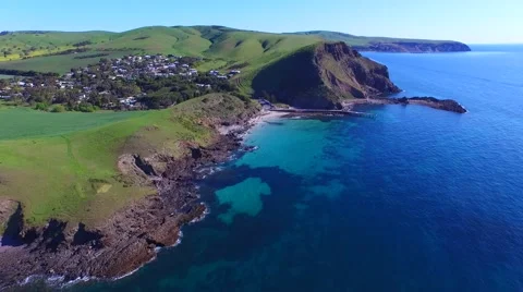 Aerial view Second Valley Jetty and foreshore Vidéo 57987462