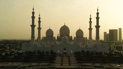 Aerial view of Sheikh Zayed Grand Mosque during sunset, Abu Dhabi, UAE. Stock Footage