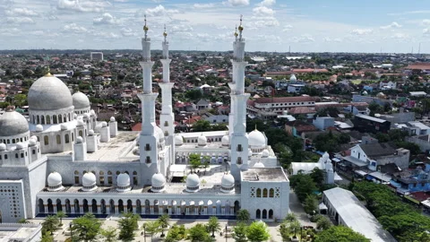 Aerial view of Sheikh Zayed Grand Mosque Solo Surakarta, Indonesia. Stock Footage 333323290