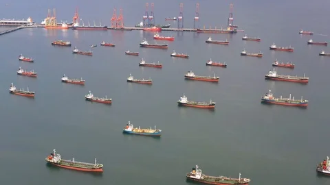 Aerial view of the ship carrying the lpg and oil tanker in the sea port Видео 118620972