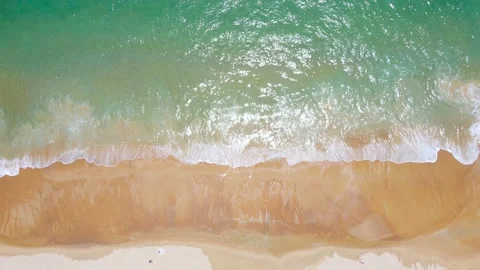 Aerial view shot. Drone camera over white beach sand and crystal sew water in su Vídeos de archivo 172386462
