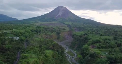 Aerial view of showing slope of Merapi Volcano in Indonesia and dried lava Vidéo 194448481