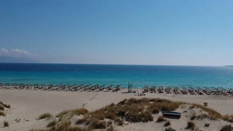 Aerial view of Simos beach in Elafonisos island in Greece. Elafonisos is a sm Vídeo Stock 161275479