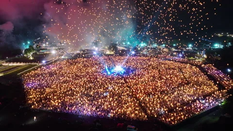 Aerial view of Sky lantern Yi peng in Chiang Mai, Thailand. Stock Footage 320622042