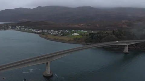 Aerial view of skye bridge connecting isle of skye in scotland 库存影片 334060226