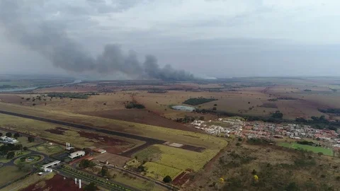 Aerial View of Smoke Polution 動画素材 79062286