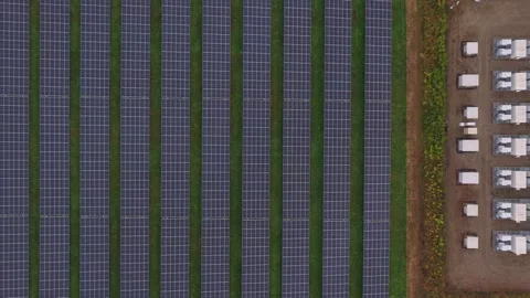 Aerial view of solar panels and battery energy storage system Vídeos de archivo 342811359