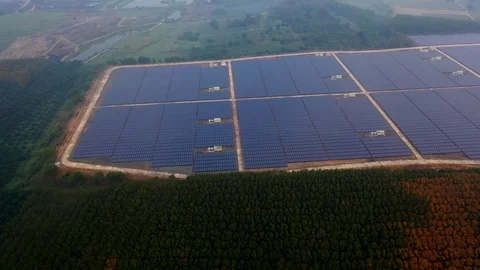 Aerial view of Solar Panels Farm. Alternative energy, clean energy. 4k resolutio Stock-Footage 100290397