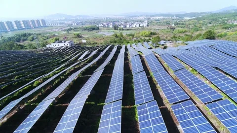 Aerial view of solar power panels in the hill Vídeo Stock 165449374