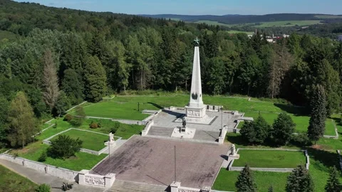 Aerial view of the Soviet Army Memorial in Svidnik, Slovakia 库存影片 142601580