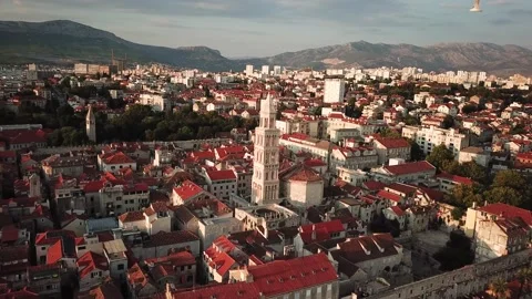 Aerial View of Split Croatia. Saint Domnius Cathedral Bell Tower and Walls Vídeos de archivo 131487725