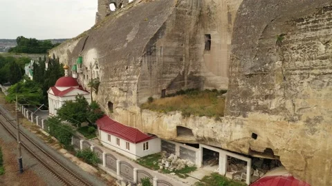 Aerial view of the St. Klimentovsky Monastery. Inkerman, Crimea Vídeo Stock 156565757