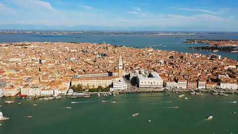 Aerial view of St Mark's Square in historical part of Venice, Italy from above Vídeo Stock 95752043
