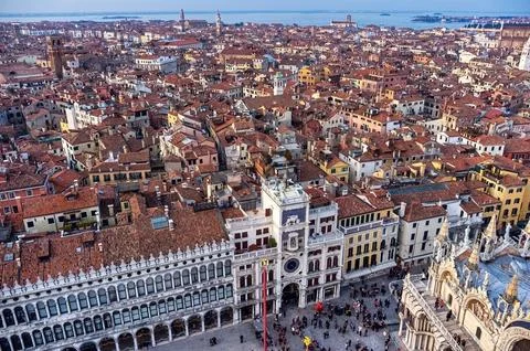 Aerial view of St. Mark's Square in Venice, Italy, with the Clock Tower or .. Foto stock