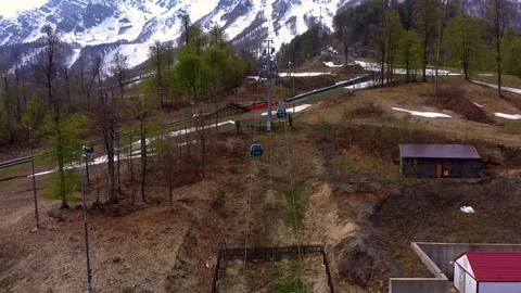 Aerial view of summer mountain cableway Video stock 124928043