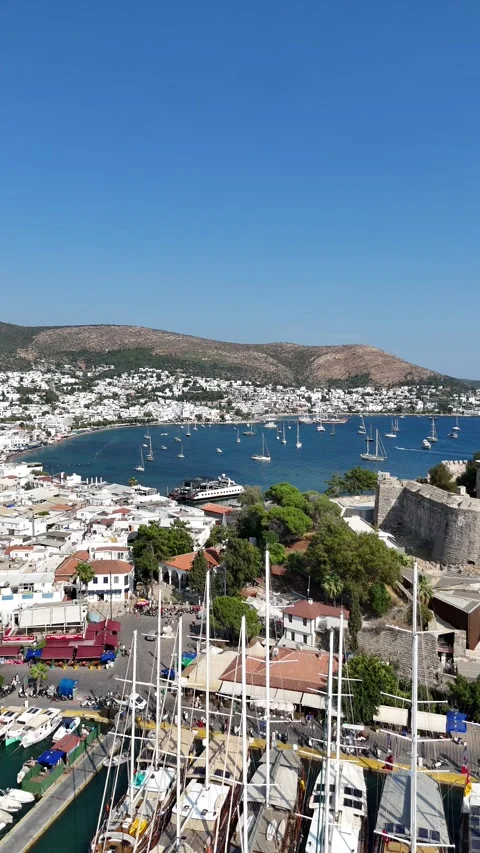 Aerial view summer town Bodrum with the famous castle next to marina Stock Footage 336610552