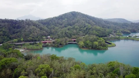Aerial View of Sun Moon Lake and Forested Mountains in Taiwan Vídeos de archivo 346155270
