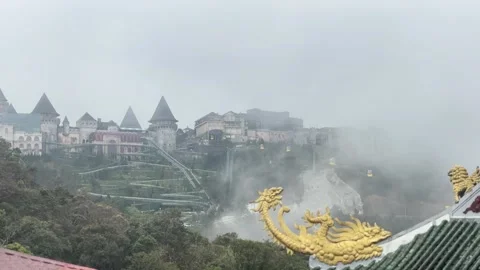 Aerial View of Sun World Ba Na Hills Castle and Cable Cars, Vietnam Vídeo Stock 331455165
