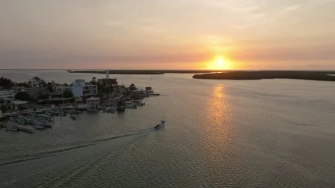 Aerial view of sunset over calm waters, Mexico. Stock-Footage 284847841