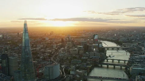 Aerial view sunset over River Thames London cityscape Vídeo Stock 83871874