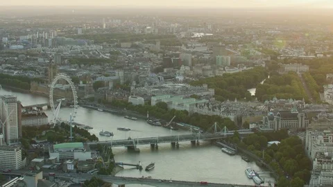 Aerial view at sunset River Thames landmarks London Vidéo 83877572