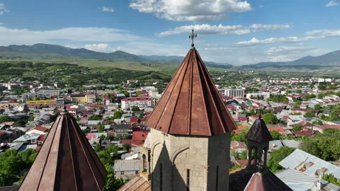 Aerial view of Surb Nshan Armenian Church in Akhaltsikhe Видео 312731653