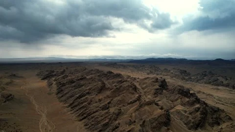 Aerial View Of Syncline Rock Layers In Gobi Desert, Noyon Uul, Mongolia Stock Footage 333553692